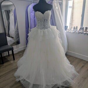 Private Label "Ocean" Wedding Dress Size 12 in Light Ivory